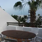 Bonito y espacioso apartamento al lado de la playa.