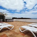 Villa Hannah - Stunning Sea Views - Roof Terrace