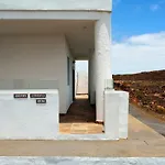 Villa Hannah - Stunning Sea Views - Roof Terrace