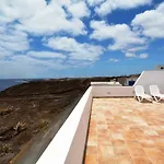 Villa Hannah - Stunning Sea Views - Roof Terrace