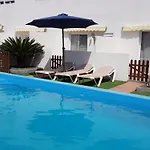 Villa Roja, Apartments; Quiet, Small&Central Resort; Reservado para clientes; Fiesta prohibidos