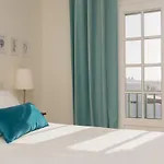 Apartamento OM con piscina y vistas al mar