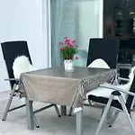 Romantic Casa Blanca