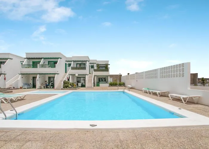 Charming Apartment In Tias With Shared Pool 50 M²