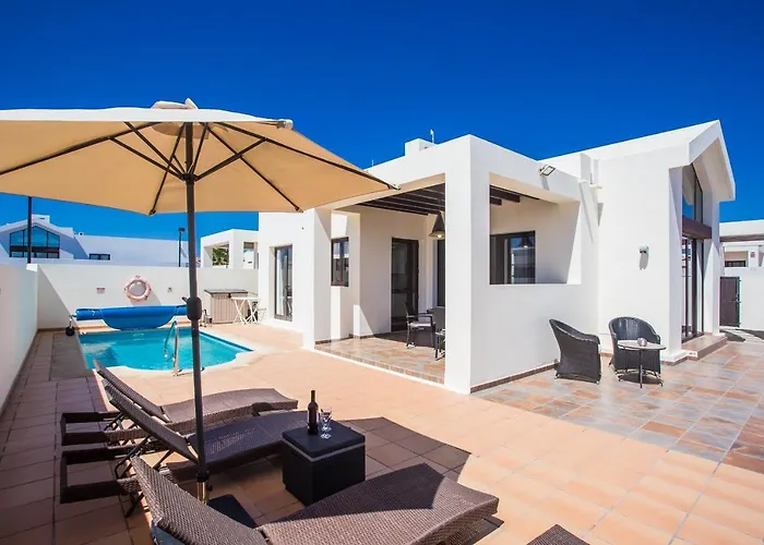 Beautiful 2-Bed Villa In Playa Blanca -Rosa Blanca
