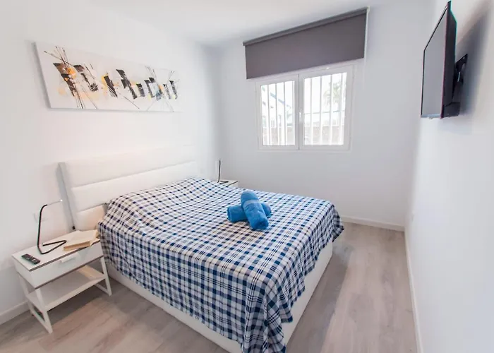 Casa Del Ritmo With Terrace Ac Shared Pool And Free Wifi