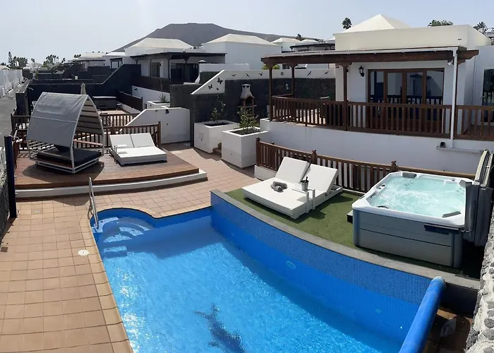 Villa 64, Vista Lobos, Private Heated Pool X Jacuzzi, Playa Blanca