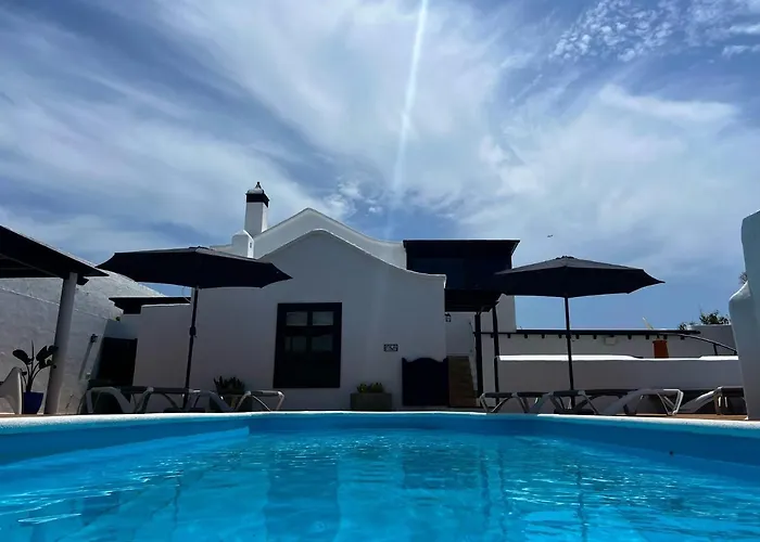 Nazaret Villa With Heated Pool