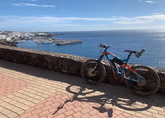 Private Apartment With Mountain And Sea Views, La Asomada, Lanzarote