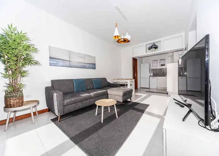 Luxury Beach Apartment Nasa