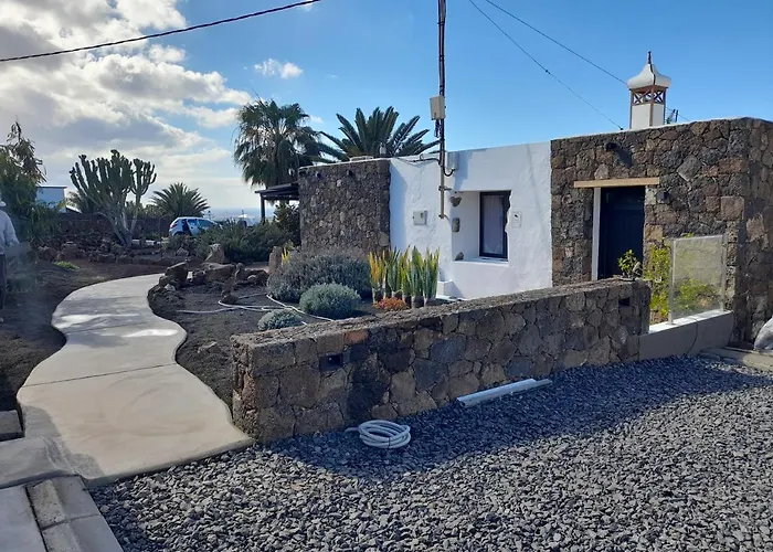 Apartamento Con Terraza Y Jardin