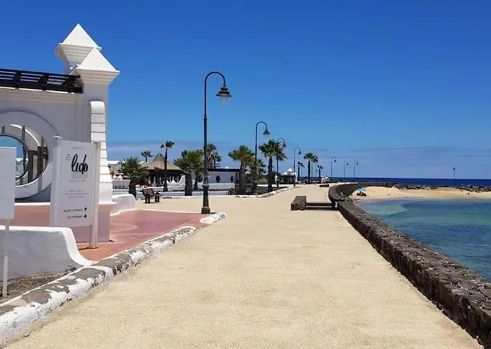 Canary Beach I
