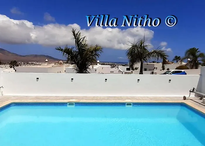 Villa Nitho - Heated Pool, Panoramic View, Privacy