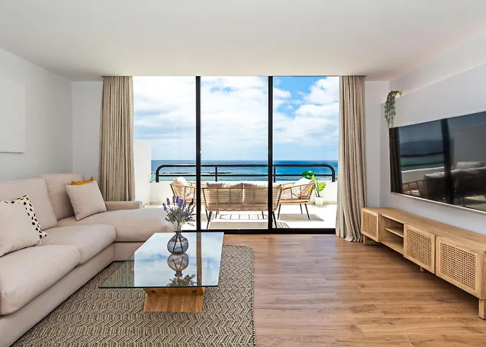 Luxury Beach Views 2Br House - Private Parking