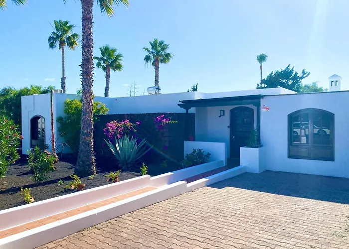 Villa Alicia By Jk Lanzarote