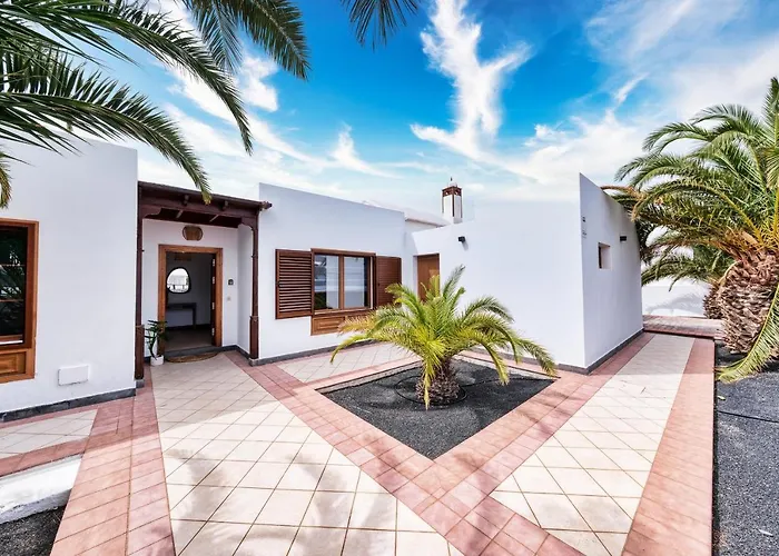 Casa Guayre-Private Pool, Barbecue, Air-Con