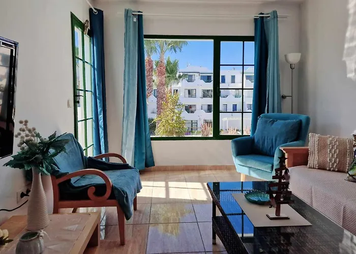 Lovely Apartment Mira With Pool