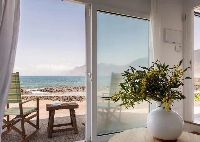 Casa Charcon Bajo, En Primera Linea De Mar - Best Villas Lanzarote