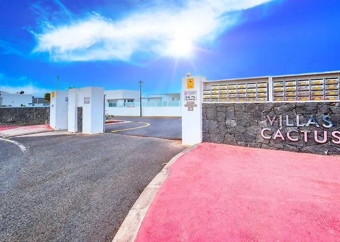 Villa Cassia-Private Pool Aircon, Sat Tv By Lanzarote Vacation Homes