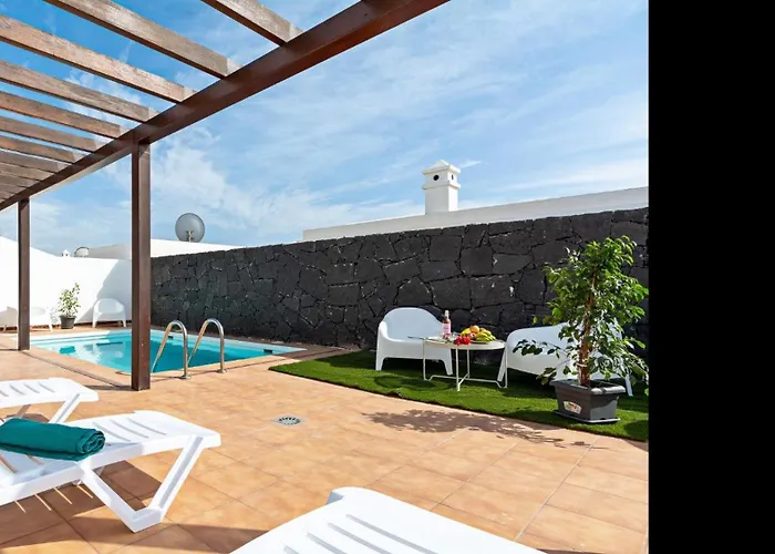 Villa Salinas Private Pool Playa Blanca By Pvl