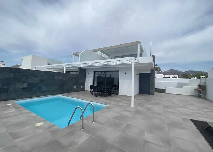 Imperdible Villa Con Piscina Y Barbacoa