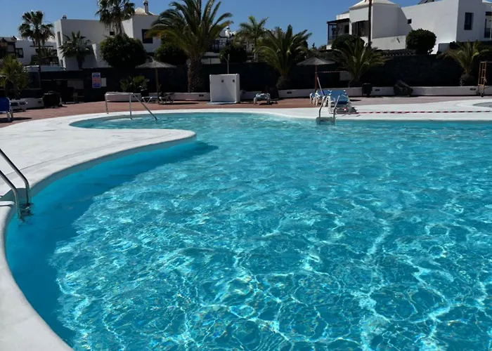 Casa Amplia Y Moderna De 3 Habitaciones En Complejo Con Piscina