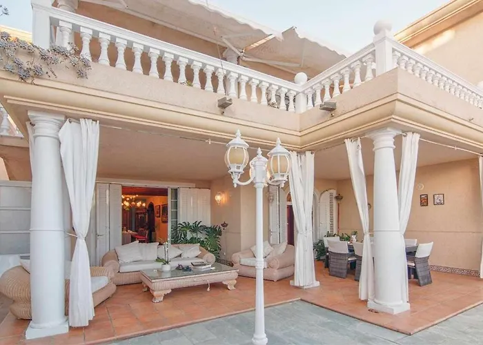 Villa La Concha Beachfront Heated Pool