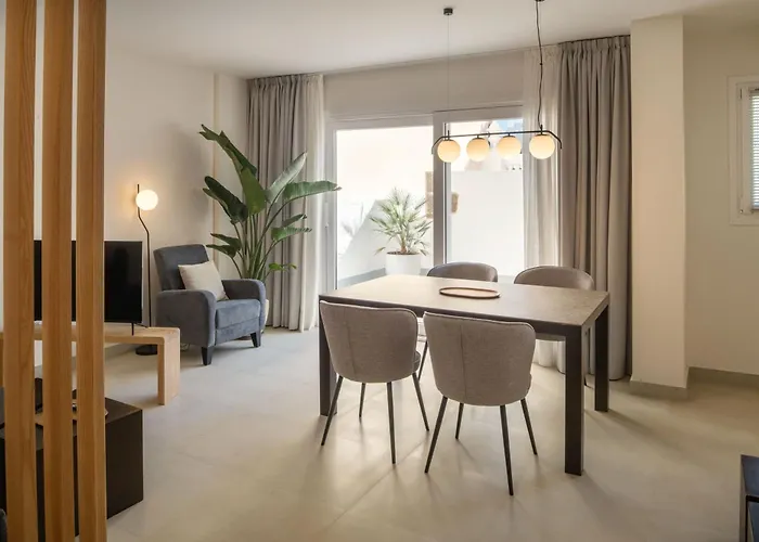 Flora - Panasco Suites