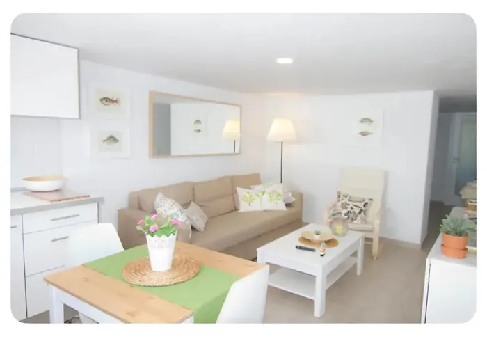 Charming Apartment 5 Min Walking From Beach