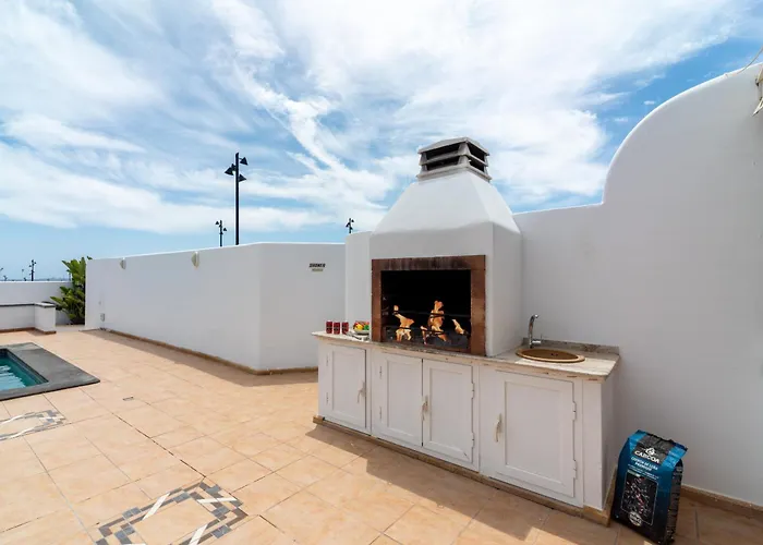 Villa Michelle - Lh114 By Villas Now Ltd