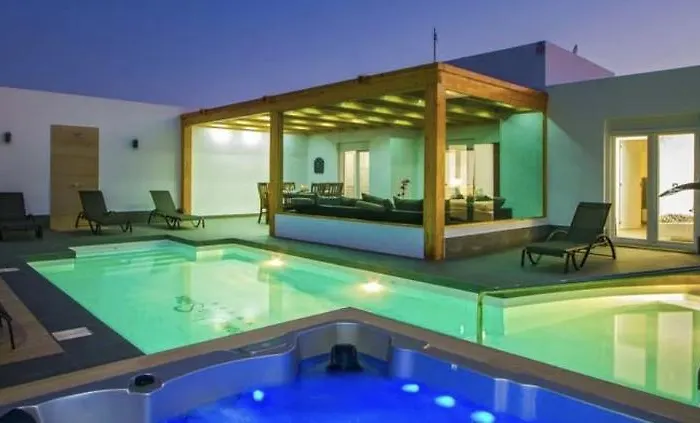 Dreams Villa Suites