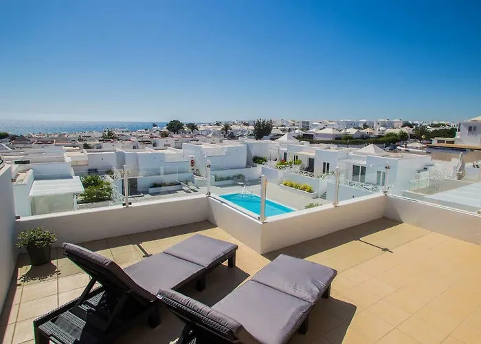 Flower Beach Suite 25