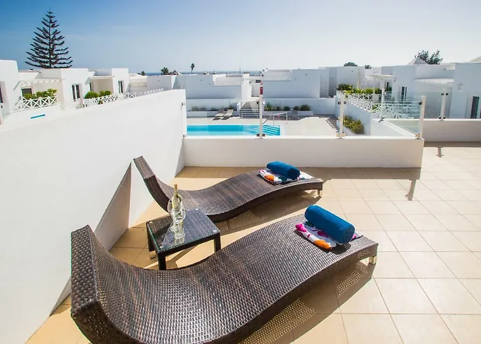 Flower Beach Suite 18