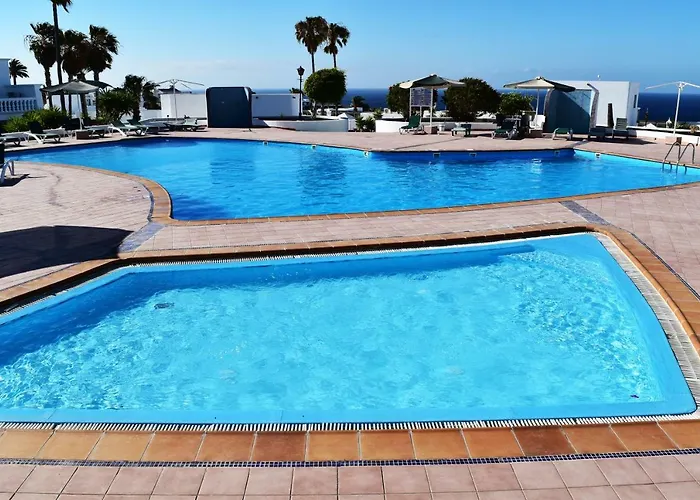 Puerto Del Carmen Center - New Apartment By The Pool And Private Parking