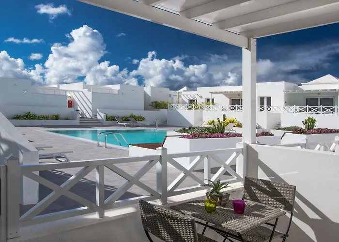 Flower Beach Suite 16