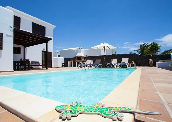Villa Lola
