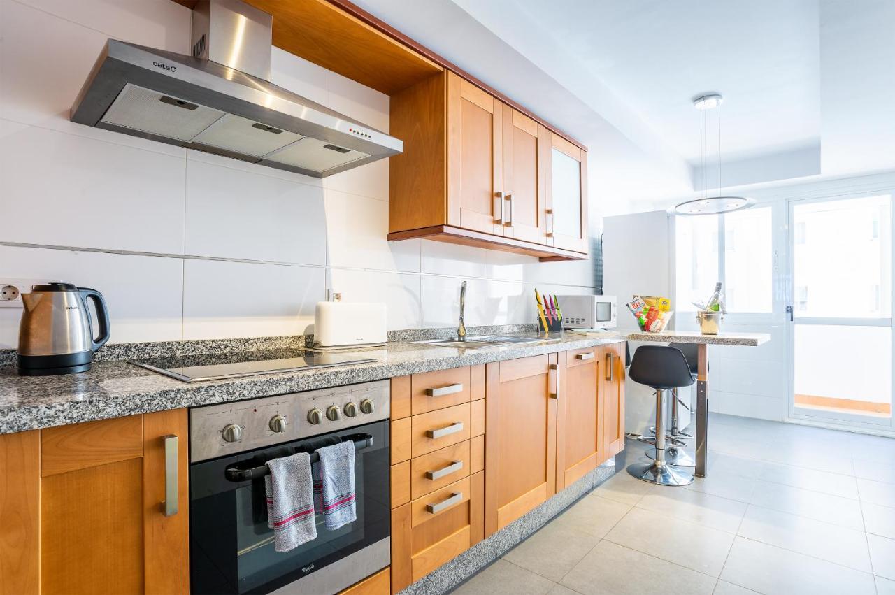 Arrecife Sands- Seafront - Sea Views - Private Underground Parking Apartamento