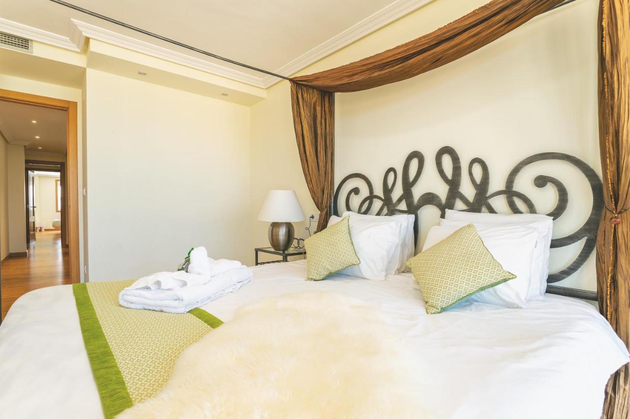 Apartamento Arrecife Sands- Seafront - Sea Views - Private Underground Parking