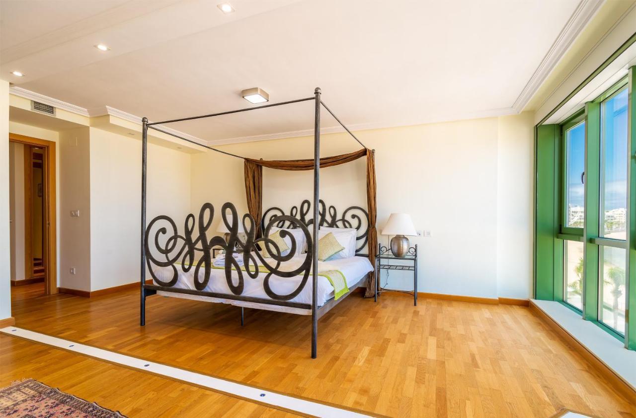 Apartamento Arrecife Sands- Seafront - Sea Views - Private Underground Parking