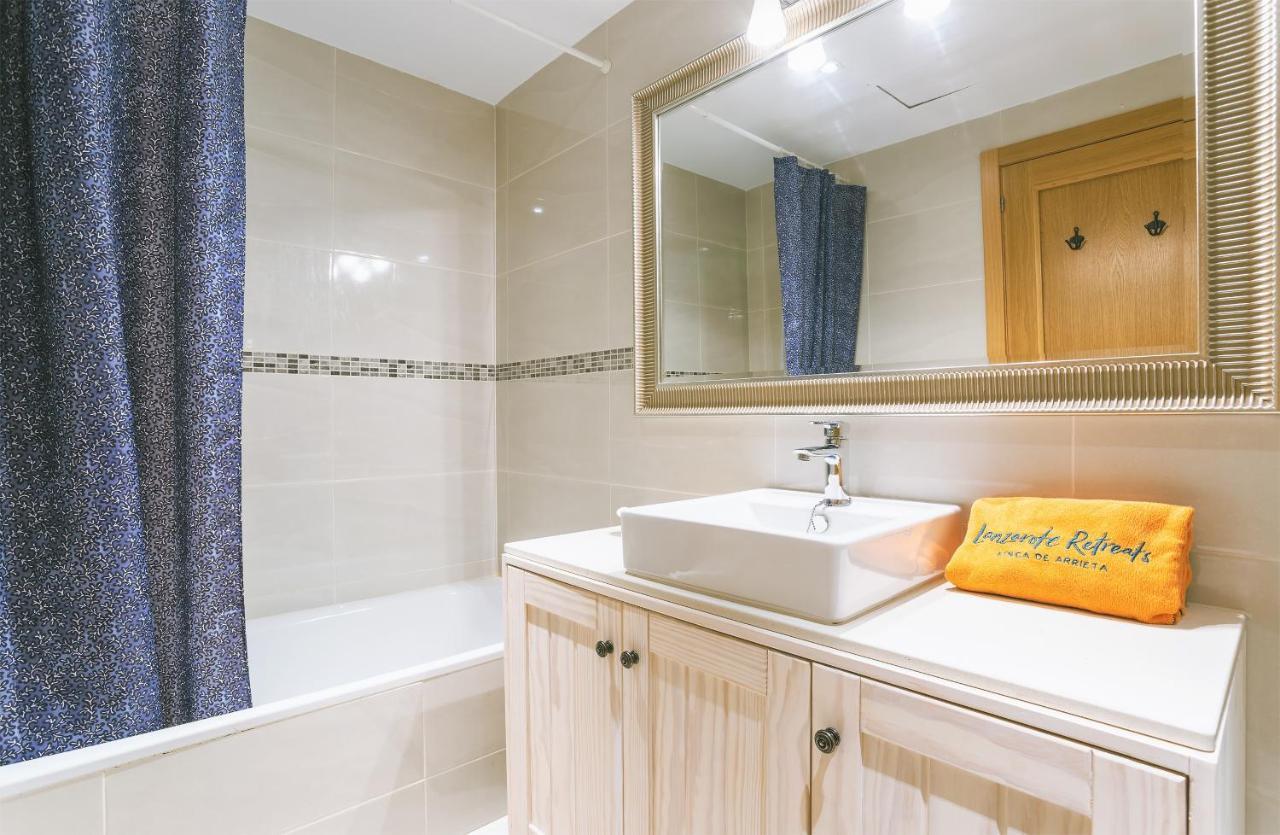 Arrecife Sands- Seafront - Sea Views - Private Underground Parking Apartamento *