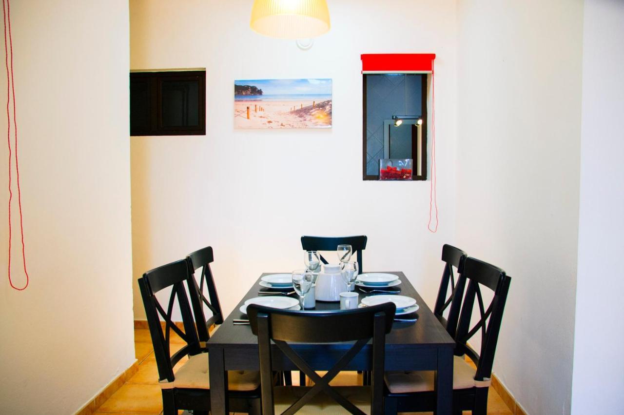 Conil With Heated Pool And Air Conditioning Villa *