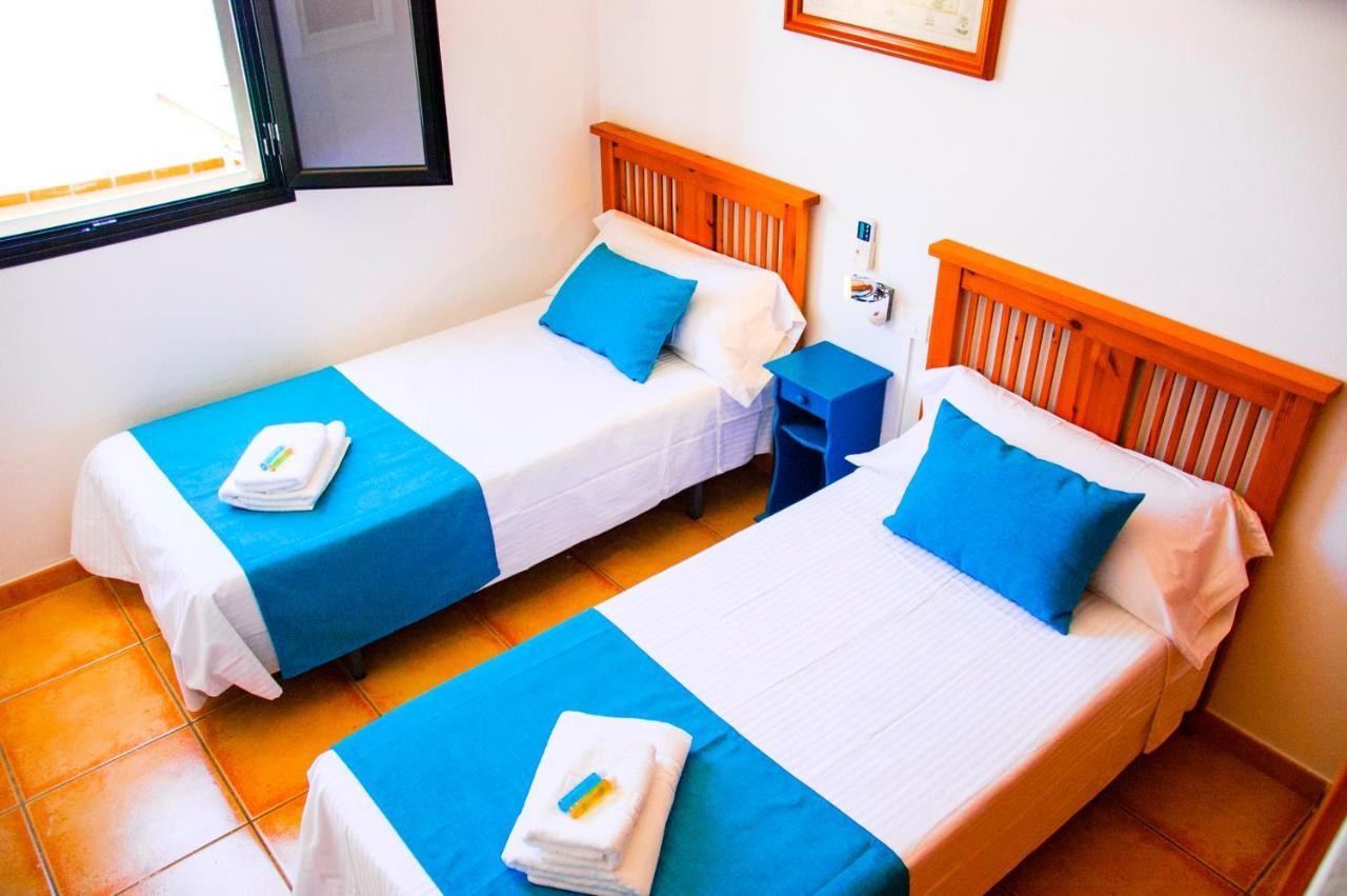 Conil With Heated Pool And Air Conditioning Villa