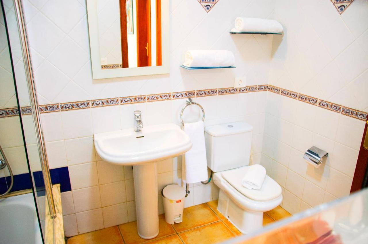 Conil With Heated Pool And Air Conditioning