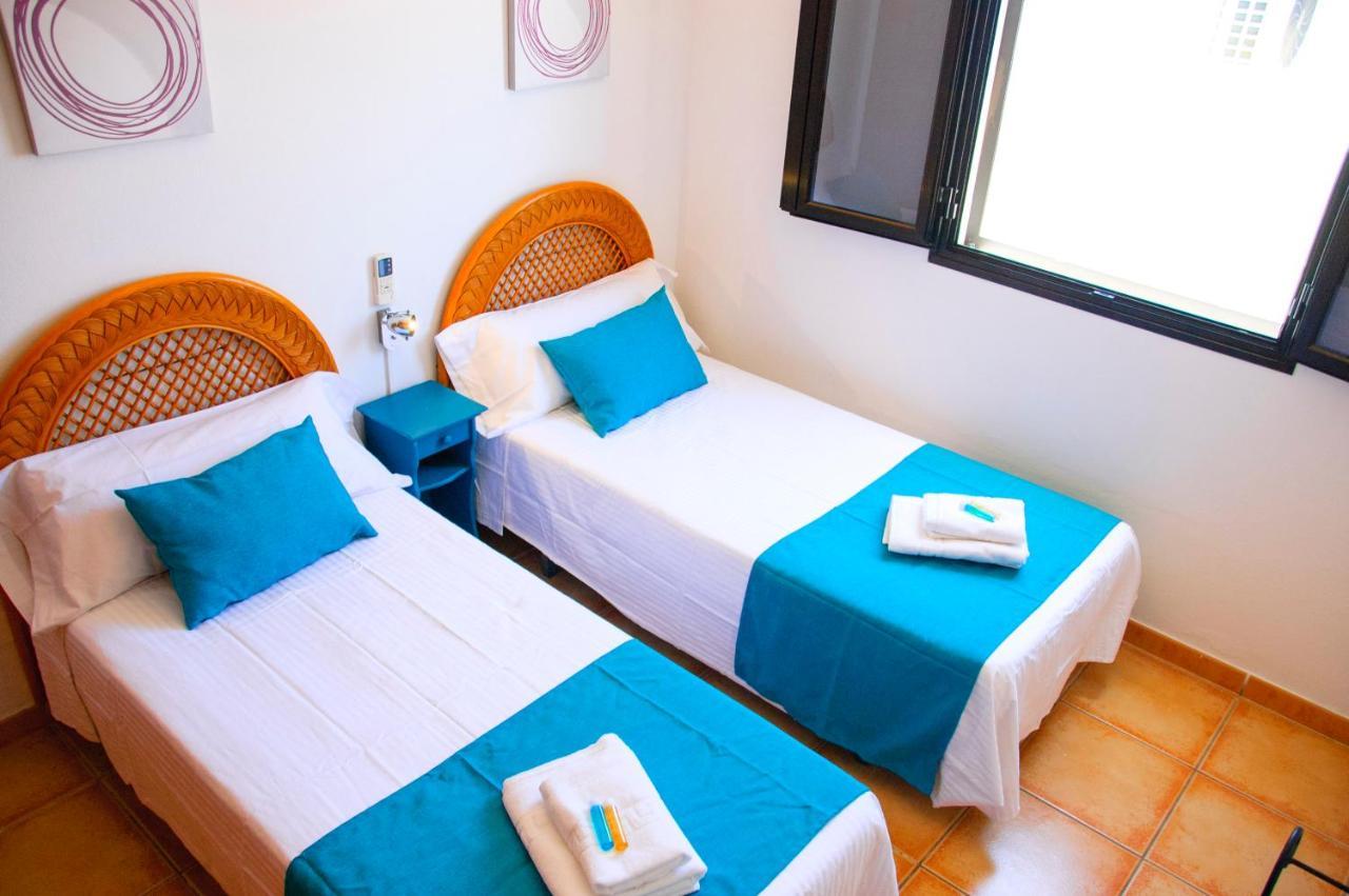 Villa Conil With Heated Pool And Air Conditioning