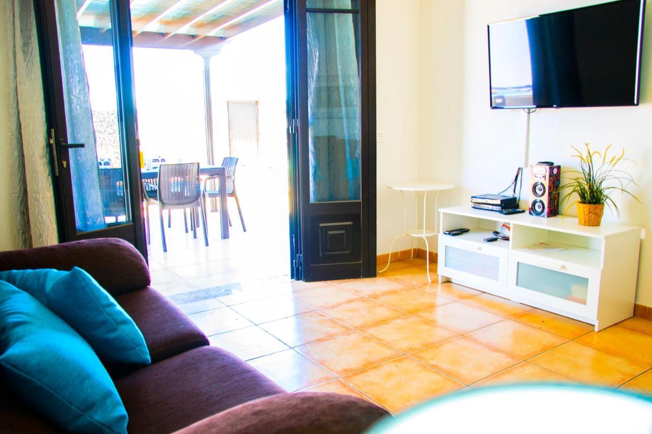 Villa Conil With Heated Pool And Air Conditioning *