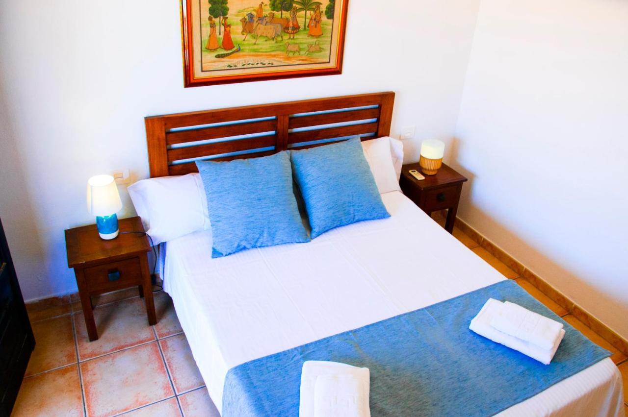 Conil With Heated Pool And Air Conditioning *