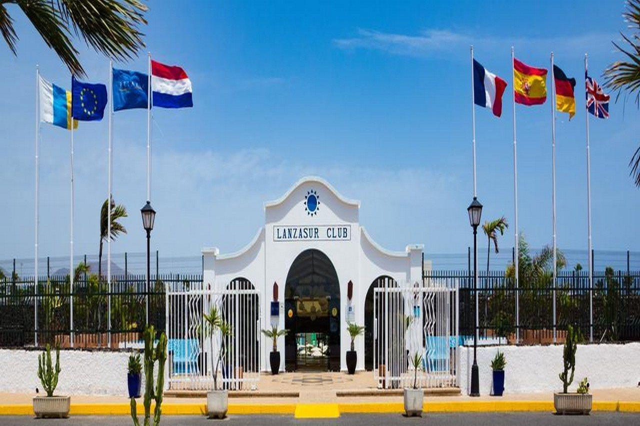 Hotel Relaxia Lanzasur Club - Aqualava Water Park 3*