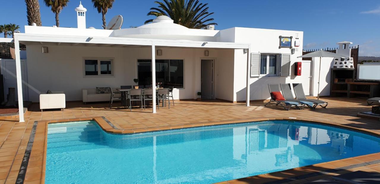 Aphrodite And Apollo 4 Bedroom Villa Puerto del Carmen (Lanzarote)