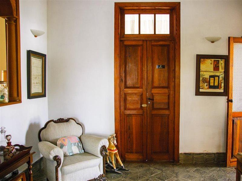 Casa Lola Y Juan Hotel