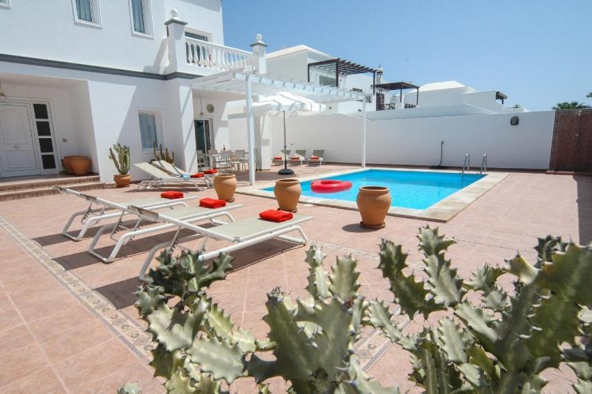 Casa Angelica - High Quality 4 Bedroom - With Wifi And Great Pool Area * Costa Teguise
